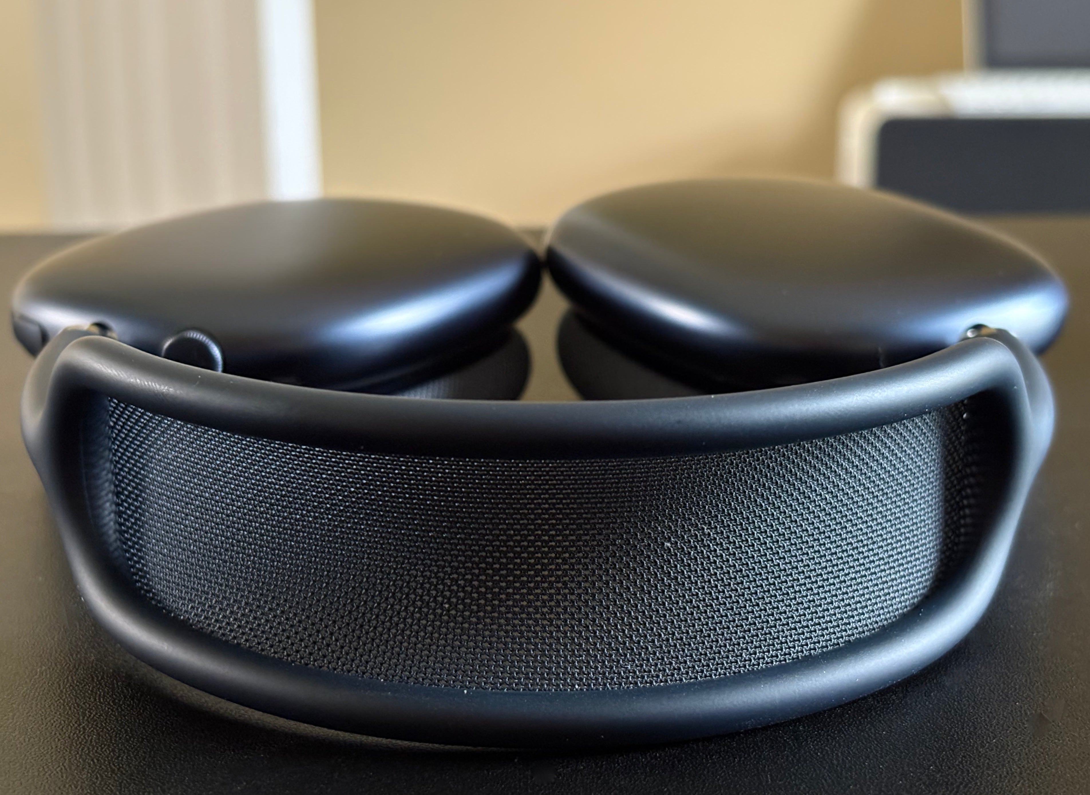 سماعة Apple Airpods Max 2024 | أسود سماعة Apple Airpods Max 2024 | أسود